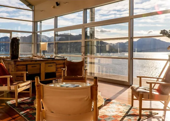 Strikingly Designed In Timber And Glass *